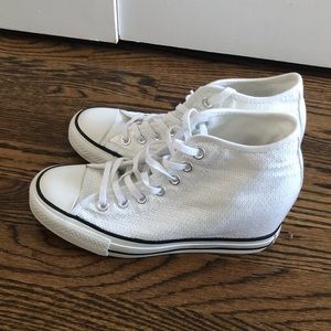 Converse Sneaker Wedge White Sequins 7.5 Like new